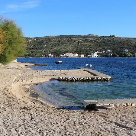Apartment By The Sea - 10338 *