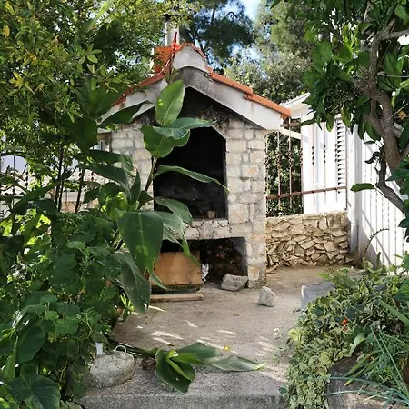 Apartment By The Sea - 10338