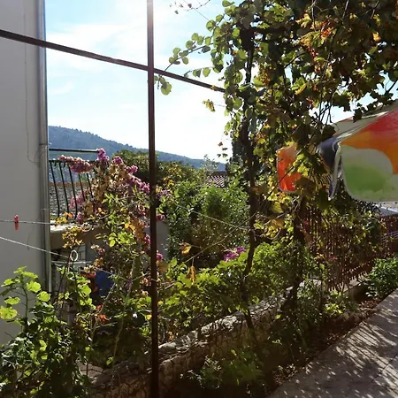 Apartment By The Sea - 10338 Rogoznica (Sibenik-Knin)