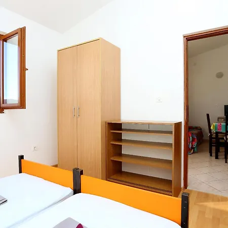 Appartement By The Sea - 10338